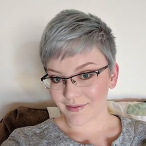 Meet your Posher, Beth